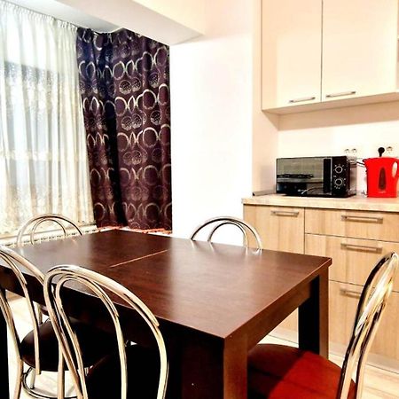 Big & Cosy Apartment With 3 Double Beds & 2 Bathrooms Iasi Exterior foto
