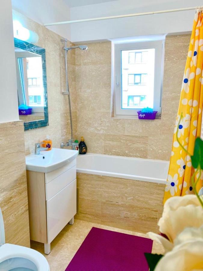 Big & Cosy Apartment With 3 Double Beds & 2 Bathrooms Iasi Exterior foto