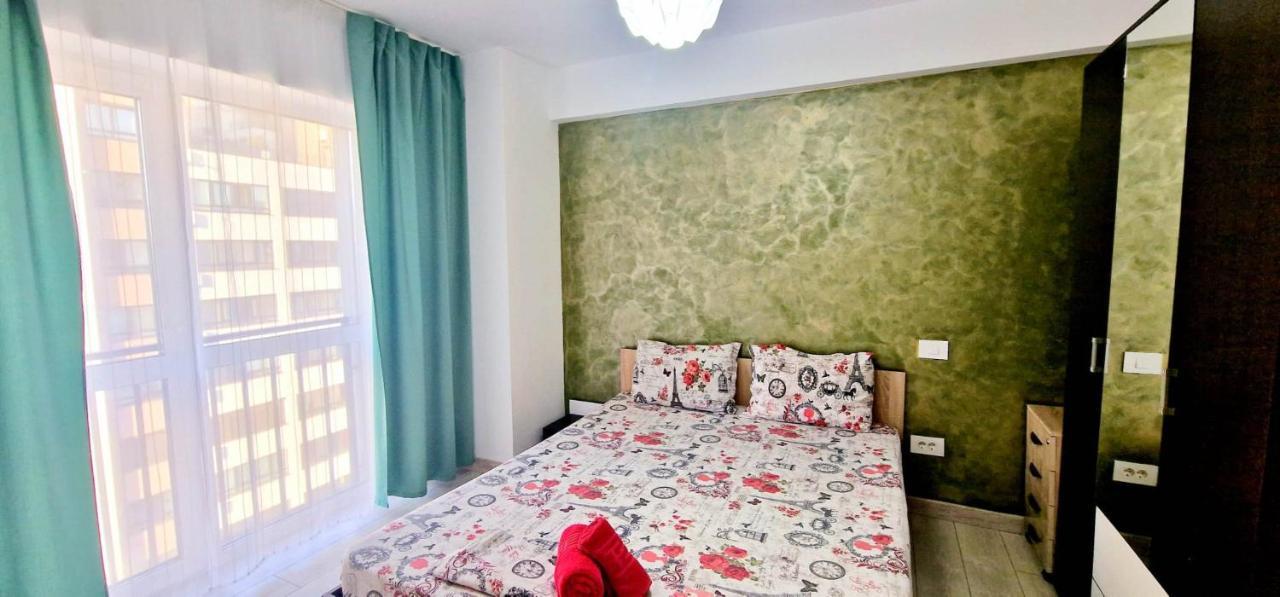 Big & Cosy Apartment With 3 Double Beds & 2 Bathrooms Iasi Exterior foto