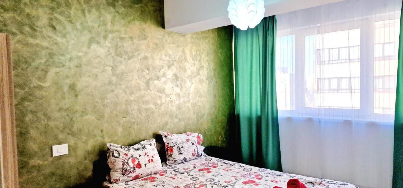 Big & Cosy Apartment With 3 Double Beds & 2 Bathrooms Iasi Exterior foto