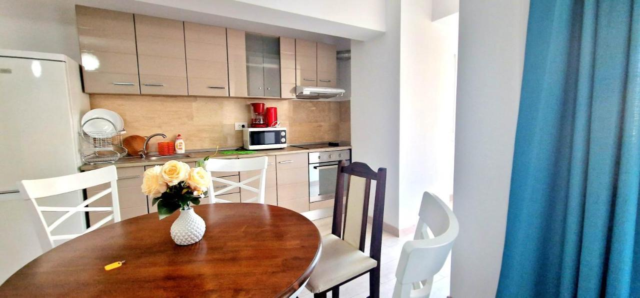 Big & Cosy Apartment With 3 Double Beds & 2 Bathrooms Iasi Exterior foto
